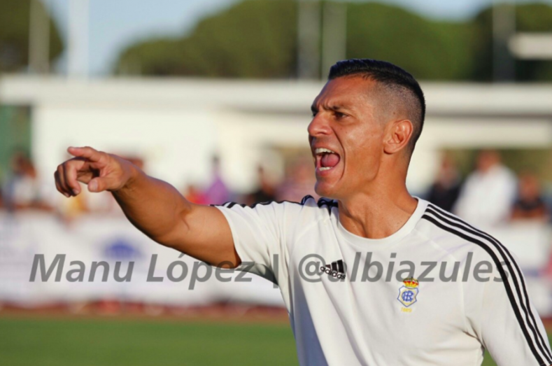 Rubén Mesa y Manu Torres no jugarán partidos amistosos mientras resuelven su futuro