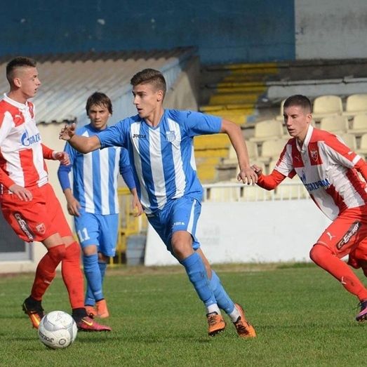 El Atlético Onubense se refuerza con el extremo zurdo serbio Luka Bulatovic