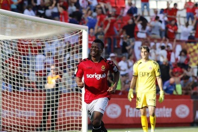 Uche renueva por el Nástic de Tarragona hasta el 2019