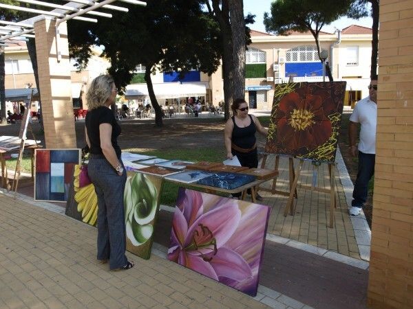 Bellavista acoge la segunda jornada del Mercado de Arte dedicado a la pintura