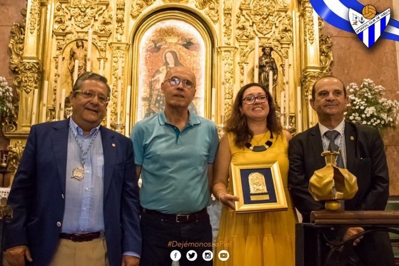 El Sporting realiza la tradicional ofrenda floral a la Virgen de la Cinta