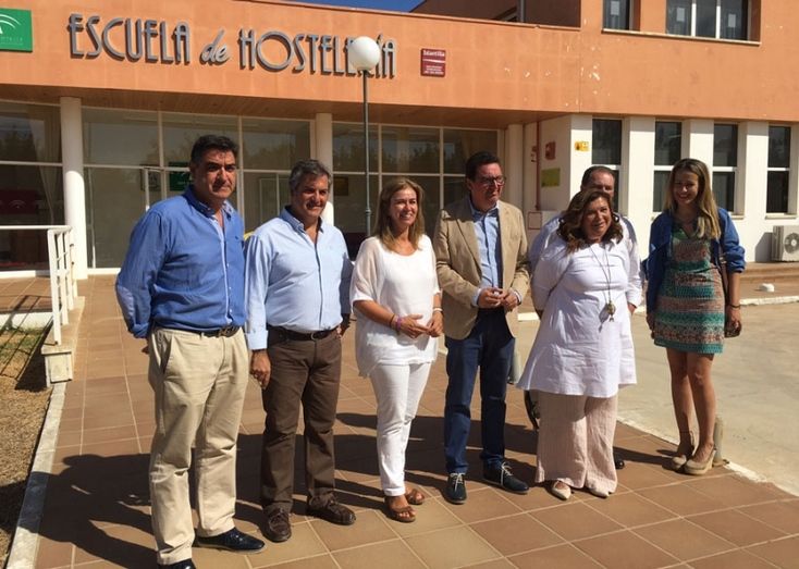 PP pide a Susana Díaz que 'dé la cara' con la Escuela de Hostelería de Islantilla, 'cerrada desde hace años'