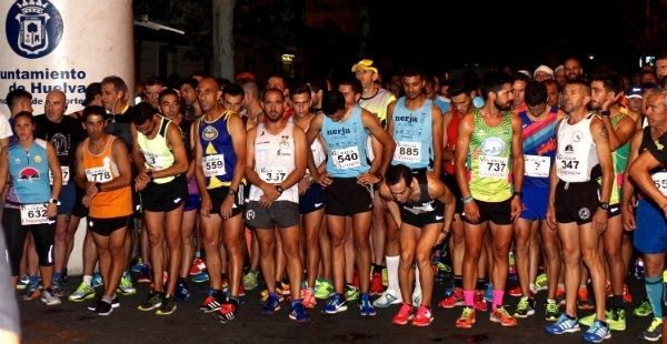 Adrián Andivia y Marta Quiñones se alzan con la VI Carrera Nocturna de Huelva