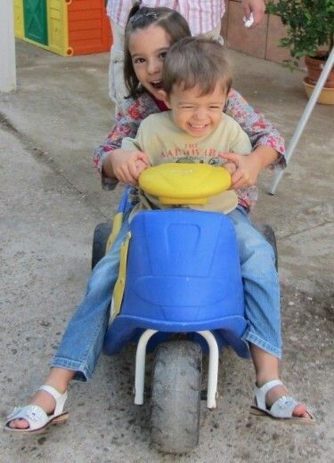 Piden 'respeto' para los policías que buscan a los niños desaparecidos en Córdoba
