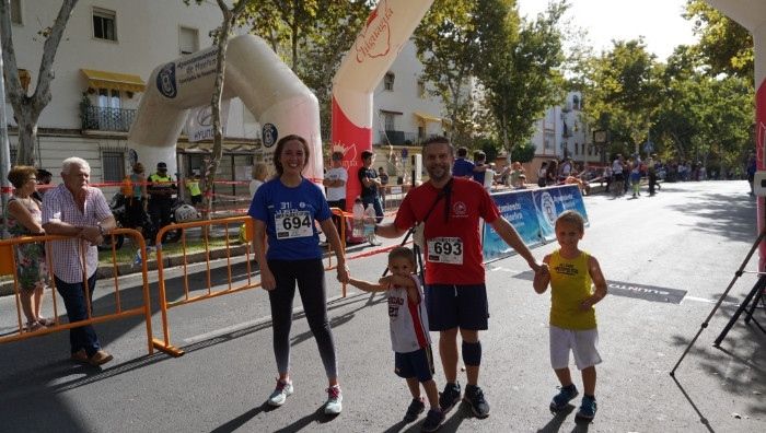 Adrián Andivia y Lidia Rodríguez, inalcanzables en una multitudinaria Vuelta a Huelva 