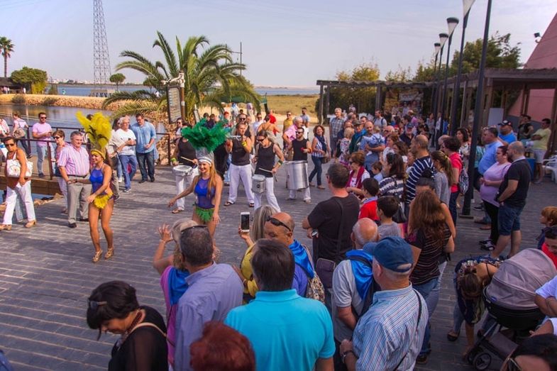 Los onubenses celebran el 525 aniversario de la llegada de Colón a América en el lugar donde comenzó la aventura
