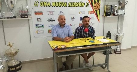 Cándido Rosado: 'Hay futbolistas capacitados para hacer un juego combinativo, intenso y con rigor'