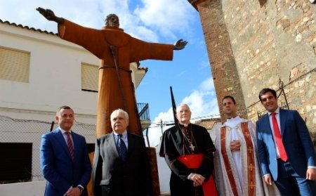 El Cardenal Fray Carlos Amigo Vallejo visita Cortegana para homenajear a Fray Alonso Giraldo de Terreros