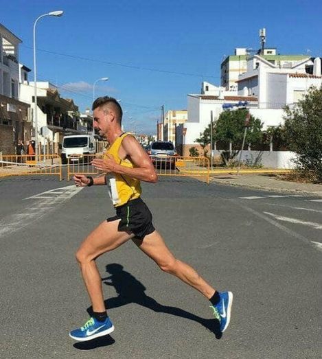 Adrián Andivia conquista ante Xavier Francoil unas X Millas del Guadiana muy onubenses