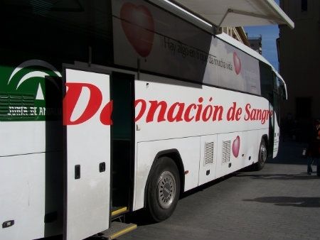 El Centro de Transfusión de Huelva inicia una nueva edición de su campaña anual de donación de sangre en la Universidad