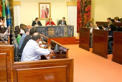 La Diputación aprueba en Pleno la concesión de las Medallas de Oro de la provincia