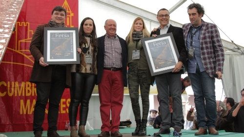 Caraballo apadrina en la Feria Saborea de Cumbres Mayores la ración de jamón ibérico más grande del mundo