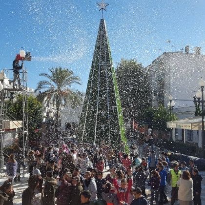 Primera gran nevada navideña dedicada a los escolares isleños