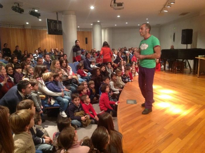 La Fundación Caja Rural del Sur organiza el cuentacuentos ‘La Estrella Polar’, de ‘Les buffons du Roi’