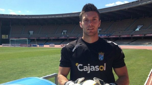 El Recre acelera el papeleo para que Toni Segura pueda debutar este domingo y descarta el fichaje del meta Toni Lechuga