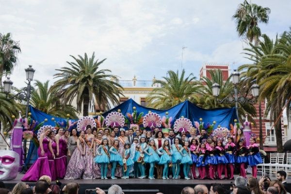 Coronadas las reinas del Carnaval ayamontino