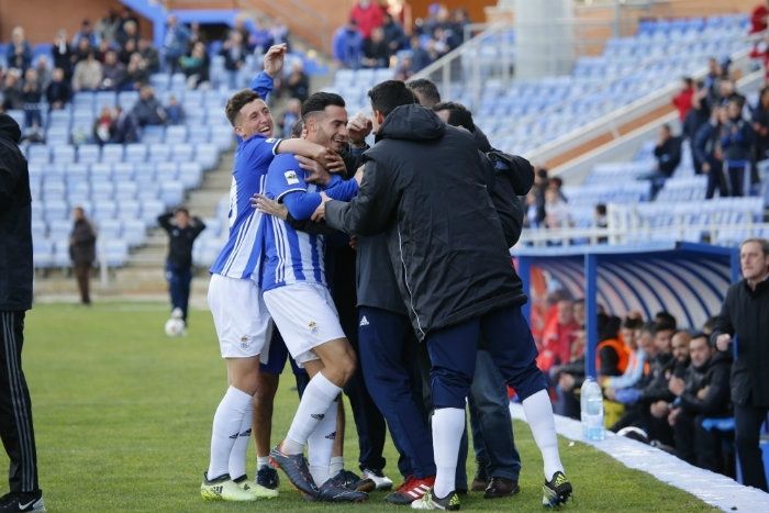 El Decano agria e irrita a su afición (1-2)