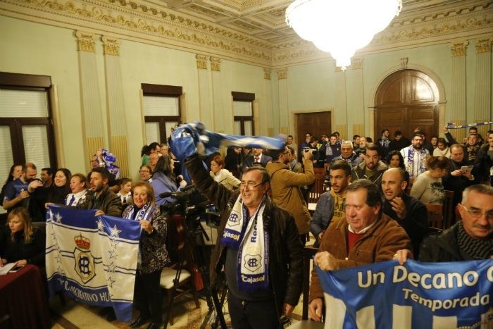 El pleno municipal aprueba el pago de 7,5 millones a Hacienda para rescatar al Recreativo