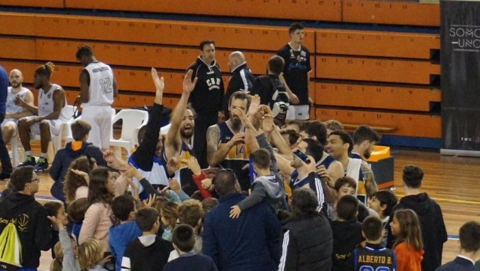 Agónico triunfo de Huelva que sabe a gloria (62-59)