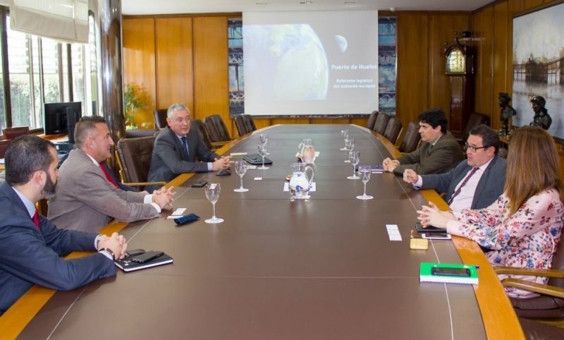 El Puerto de Huelva y Extremadura aúnan esfuerzos para crecer juntos