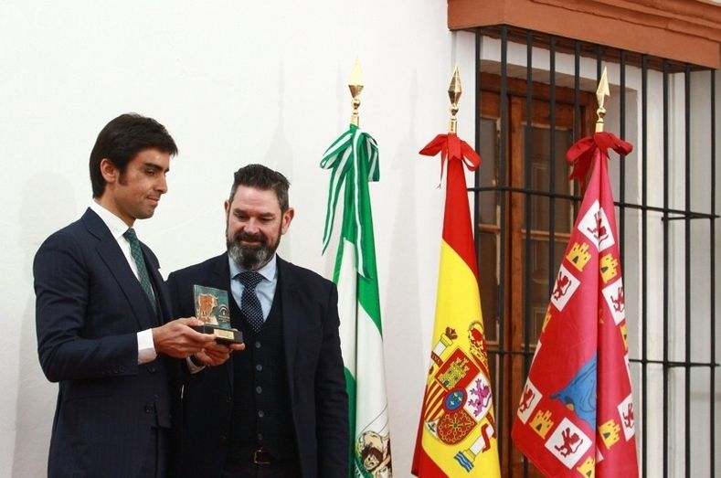 Perera, la ganadería Domínguez Camacho y Santiago Ortiz Trixac, premios taurinos de la Junta