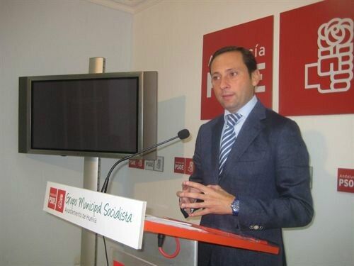 El PSOE critica que en 2010 el equipo de Gobierno (PP) 'se gaste 40 veces más en propaganda que en inversiones'