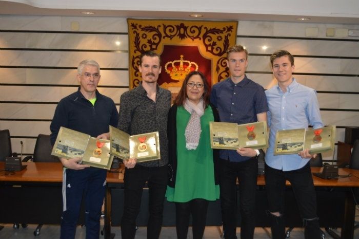 El Ayuntamiento de Punta Umbría recibe a los hermanos Ingebrigtsen