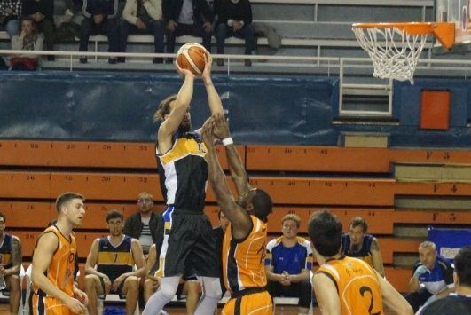 A Huelva se le escapa la victoria entre los dedos (64-68)