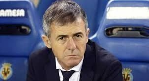 Lucas Alcaraz dimite como técnico del Almería y David Gallego debuta con victoria en el banquillo del Espanyol
