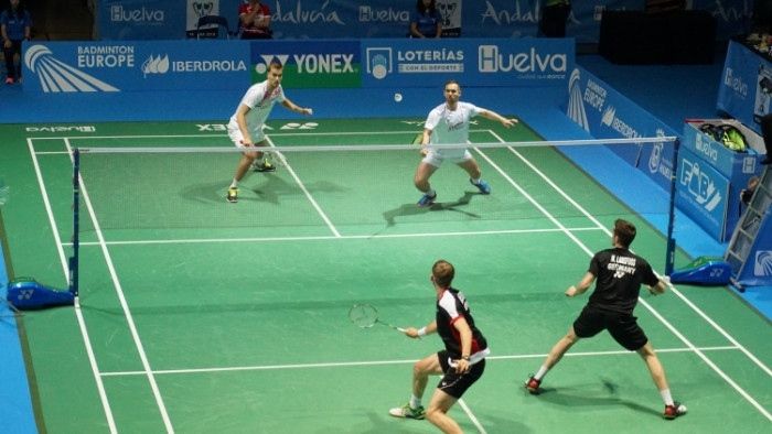 Carolina Marín, Axelsen, las Stoeva y los Adcock alcanzan las semifinales; Gilmour se queda en el camino
