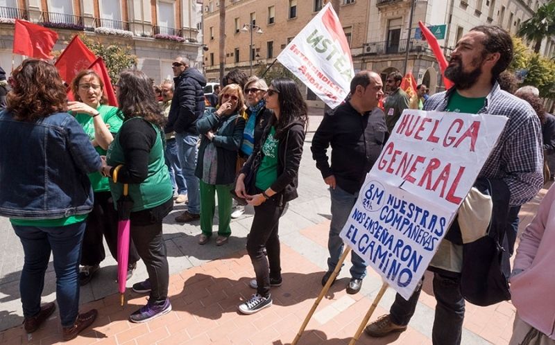 Huelva reclama en la calle trabajo digno