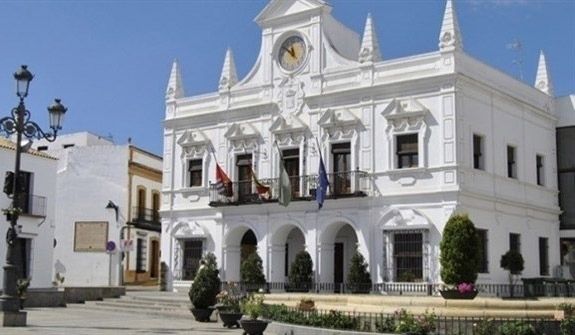 El alcalde de Cartaya nombra a una candidata del PP presidenta de un tribunal calificador para una plaza municipal