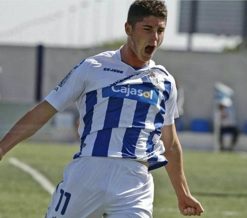 Manu Torres se despide del Recre 'muy orgulloso de haber defendido esta camiseta más de 11 temporadas'