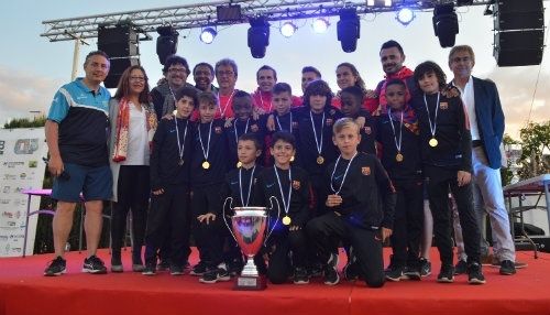 El Real Madrid prebenjamín, el Barça benjamín y los alevines de la RFEF se llevan el torneo 'Costa de la Luz Cup' de Punta