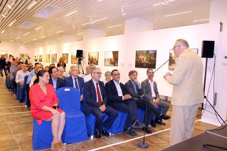 La belleza de la tradición y la conexión con la naturaleza de la 'Saca de las yeguas' llega a la Sala de la Provincia