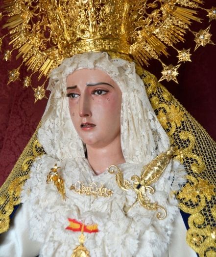 Roban la corona, un puñal y tres estrellas de la imagen de la Virgen del Mayor Dolor de Aracena