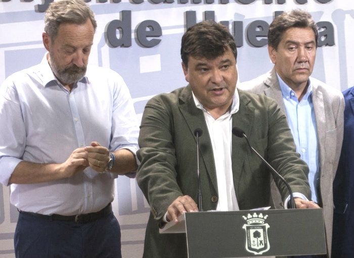 Gabriel Cruz: “Eurosamop lo que tiene que hacer es tener el dinero listo para poder competir y nada más“
