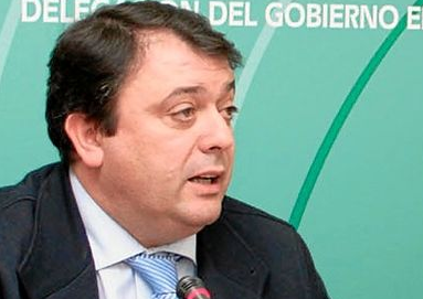 El juez archiva contra su criterio la pieza principal de los cursos de formación tras pedirlo las acusaciones de Junta y Fiscalía