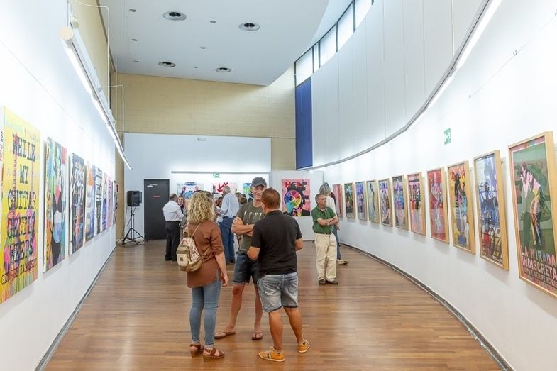Manolo Cuervo expone sus obras en Isla Cristina