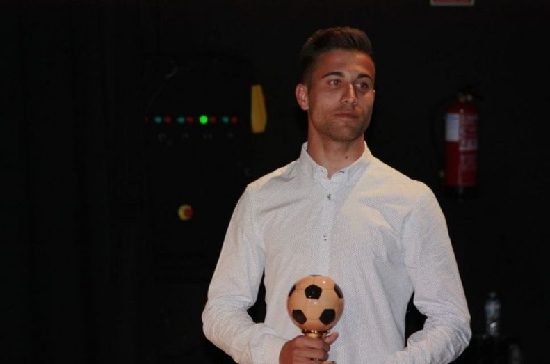 El centrocampista Borja Díaz firma por el Recre