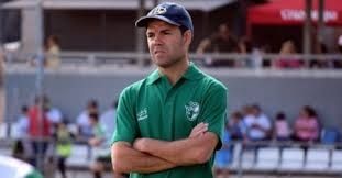 El Atlético Onubense echa a rodar con Iván Rosado como técnico sin que el club oficialice nada sobre su cantera