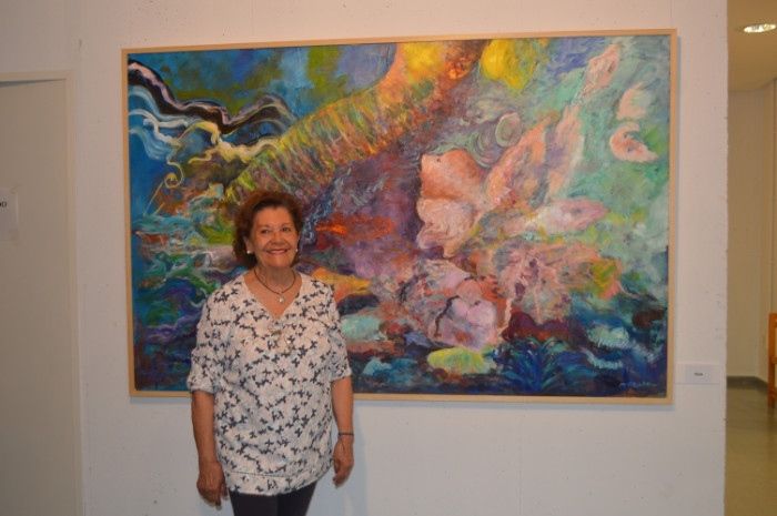 Ana Bellerín inaugura 'Fondos Marinos' en la sala de exposiciones del Teatro del Mar de Punta Umbría