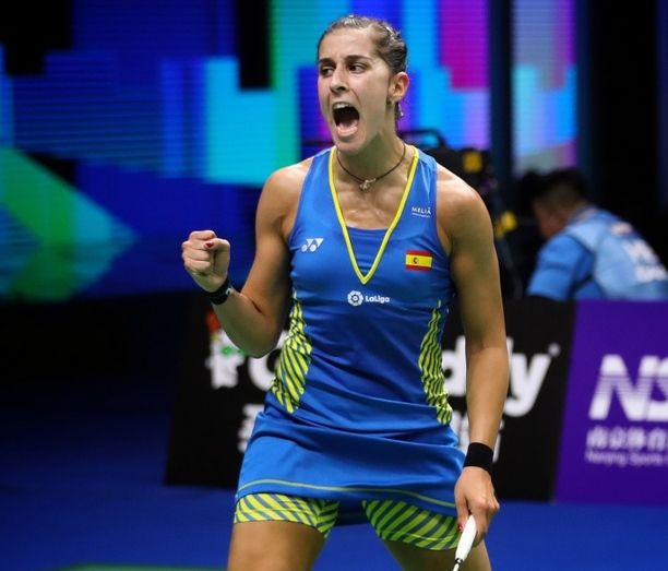 Una brillante Carolina Marín remonta a He Bingjiao y buscará este domingo su tercer título de campeona del Mundo