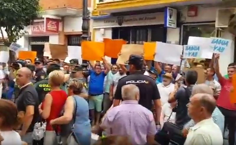 El PSOE condena enérgicamente la 'actitud violenta y agresiva' contra Susana Díaz de agricultores 'alentados por el PP'