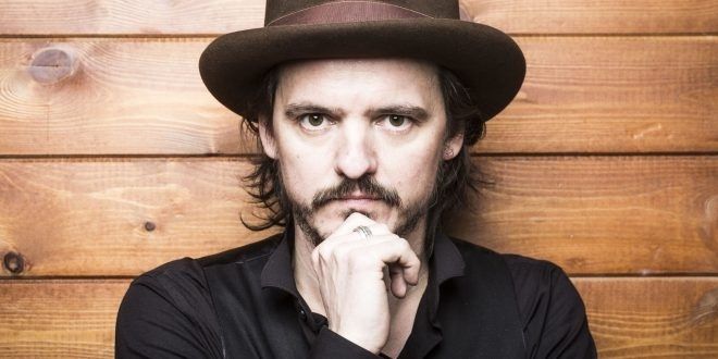 Coque Malla se subirá este jueves al escenario del Gran Teatro para ofrecer un concierto ‘Irrepetible’