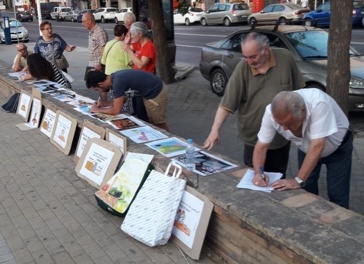 'Huelva te mira' y 'Plataforma Parque Moret' recogen 700 firmas contra las construcciones en La Joya