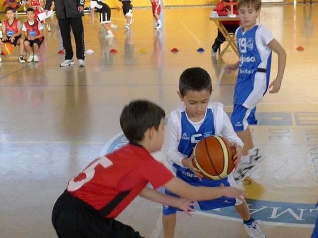 400 niños disfrutan con el Programa de Benjamines de la FAB