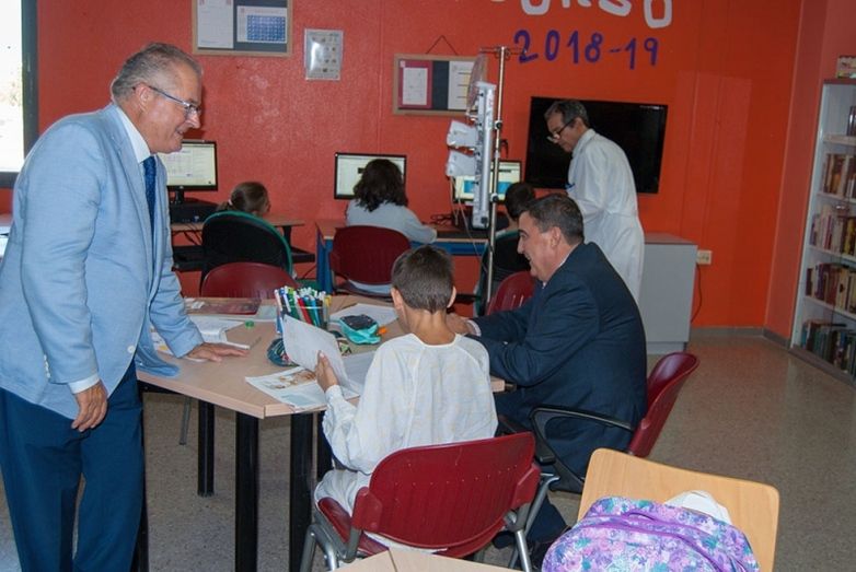 Más de 1.140 menores se formaron en las aulas de los hospitales públicos durante el curso pasado