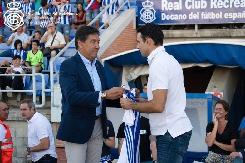 El runrún: El adiós de Núñez, sin pena ni gloria