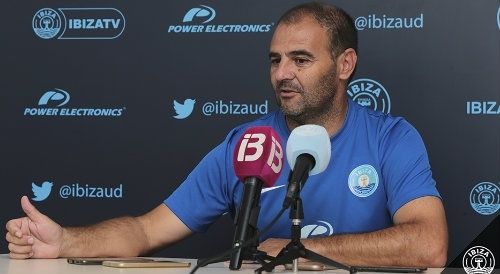El Ibiza destituye a Ñoño Méndez a escasos días de recibir al Recre